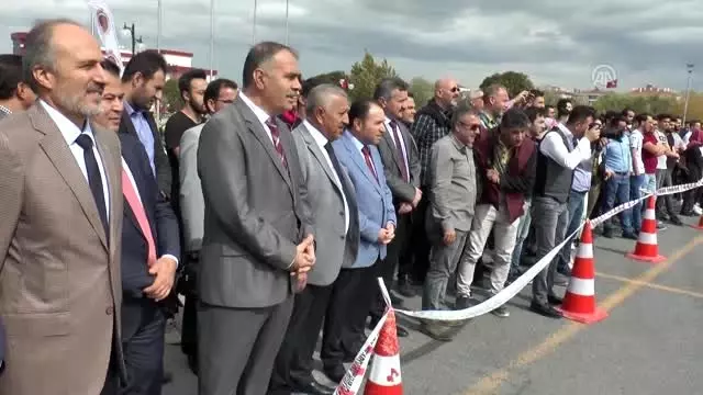 Şampiyon motosikletçi Kalinin'den öğrencilere özel gösteri