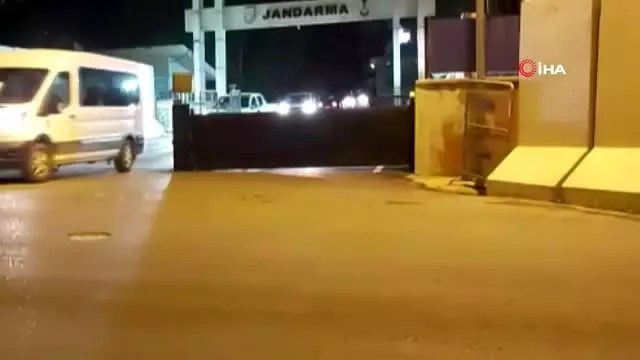 Siirt merkezli 5 ilde silah kaçakçılarına operasyon: 28 gözaltı Siirt merkezli 5 ilde silah kaçakçılarına operasyon: 28 gözaltı