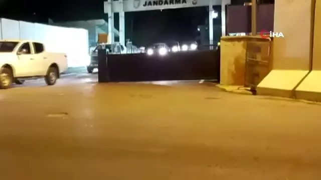 Siirt merkezli 5 ilde silah kaçakçılarına operasyon: 28 gözaltı Siirt merkezli 5 ilde silah kaçakçılarına operasyon: 28 gözaltı