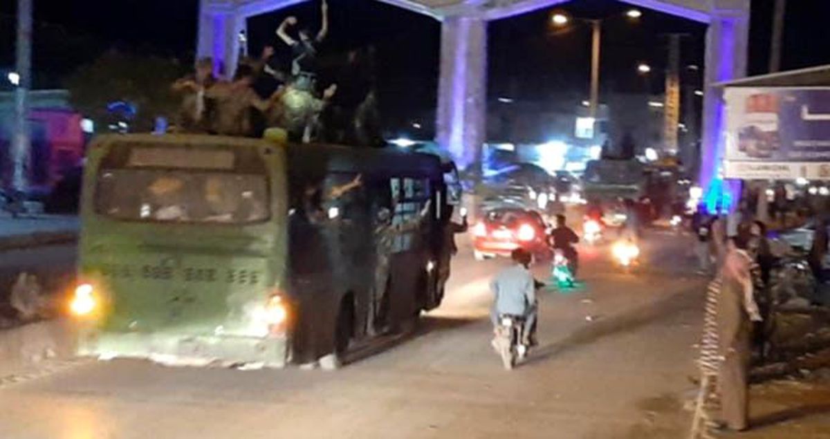 Suriye ordusu, terör örgütü YPG'nin kontrolündeki Kobani kentine girdi