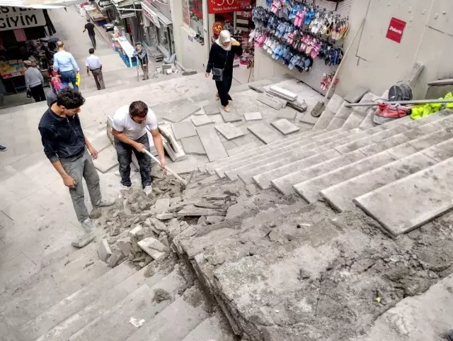 Tarihi mahallelerde merdivenler yenilendi Tarihi mahallelerde merdivenler yenilendi
