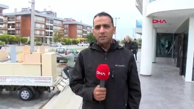 Tekirdağ depremde hasar gören kaymakamlık binası taşınıyor Tekirdağ depremde hasar gören kaymakamlık binası taşınıyor
