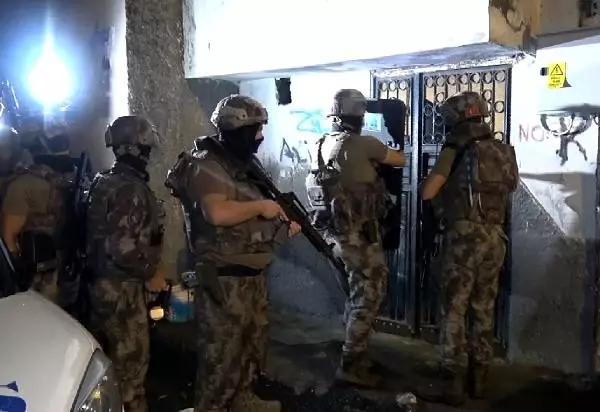 Adana'da PKK operasyonu: 13 gözaltı Adana'da PKK operasyonu: 13 gözaltı