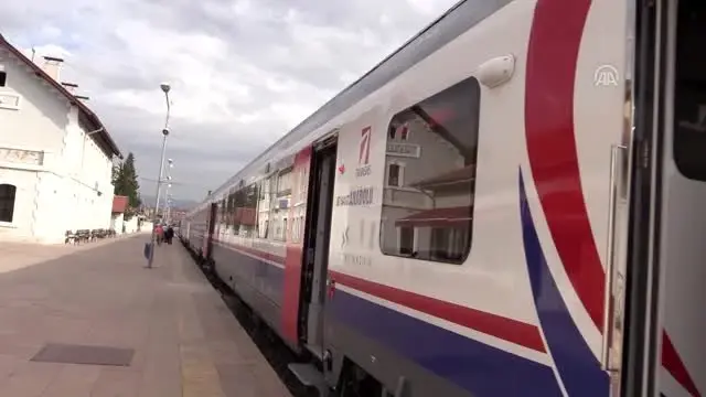 Anadolu DMU Milli Tren Seti Uşak'ta test sürüşüne başladı Anadolu DMU Milli Tren Seti Uşak'ta test sürüşüne başladı