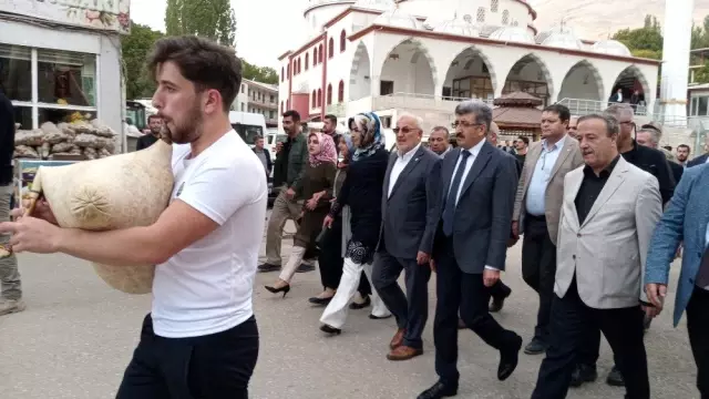 Bahçesaray'da sporculardan Mehmetçiğe asker selamı Bahçesaray'da sporculardan Mehmetçiğe asker selamı