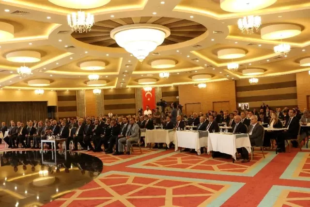 Bakan Soylu'dan asker selamı soruşturmasına tepki Bakan Soylu'dan asker selamı soruşturmasına tepki