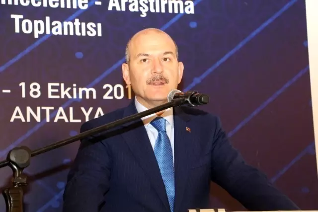 Bakan Soylu'dan asker selamı soruşturmasına tepki Bakan Soylu'dan asker selamı soruşturmasına tepki