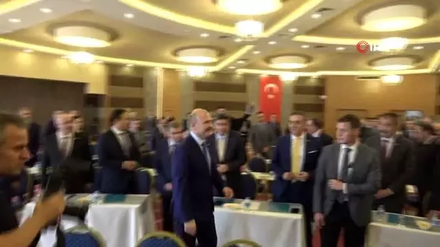Bakan Soylu'dan asker selamı soruşturmasına tepki Bakan Soylu'dan asker selamı soruşturmasına tepki