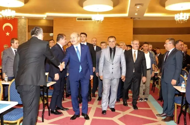 Bakan Soylu'dan asker selamı soruşturmasına tepki Bakan Soylu'dan asker selamı soruşturmasına tepki