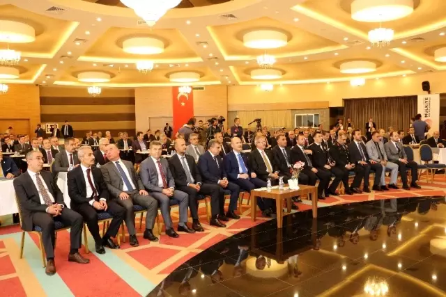 Bakan Soylu'dan asker selamı soruşturmasına tepki Bakan Soylu'dan asker selamı soruşturmasına tepki