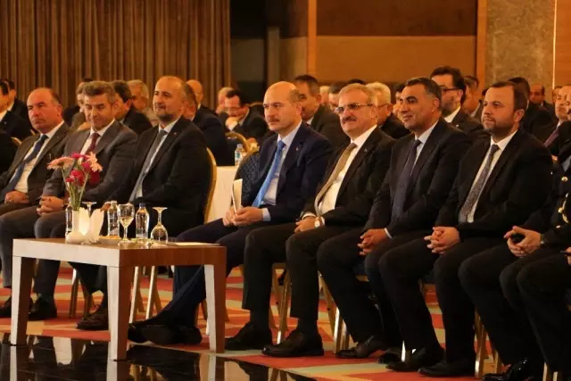 Bakan Soylu'dan asker selamı soruşturmasına tepki Bakan Soylu'dan asker selamı soruşturmasına tepki