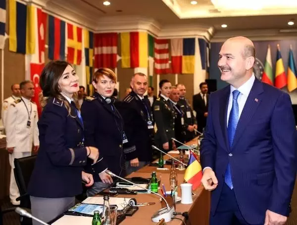Bakan Soylu: Kimsenin hamalı değiliz Bakan Soylu: Kimsenin hamalı değiliz