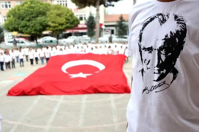 Barış Pınarı Harekatına katılan Mehmetçiğe cevizli destek Barış Pınarı Harekatına katılan Mehmetçiğe cevizli destek