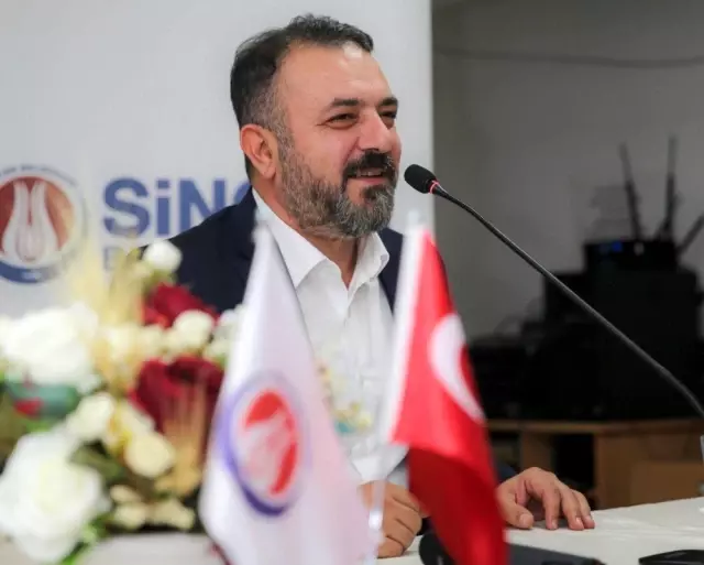 Başkan Ercan gençlerle projelerini paylaştı Başkan Ercan gençlerle projelerini paylaştı