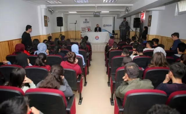 Başkan Ercan gençlerle projelerini paylaştı Başkan Ercan gençlerle projelerini paylaştı