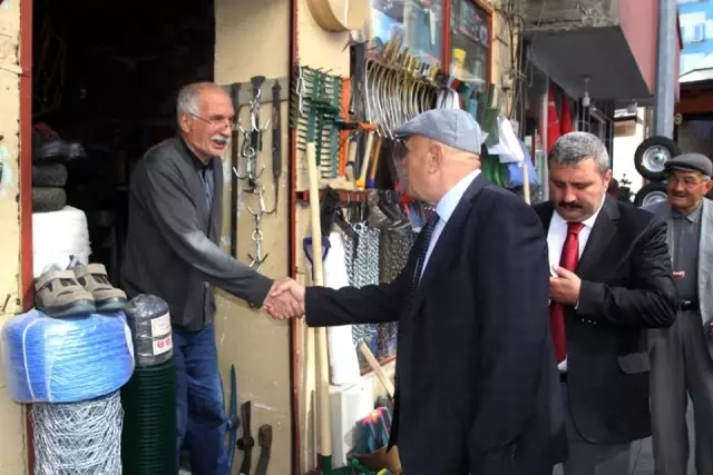 Başkan Pekmezci'den esnaf ziyareti Başkan Pekmezci'den esnaf ziyareti