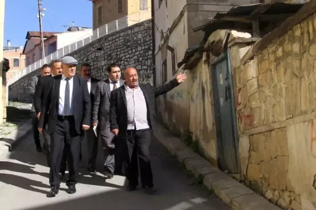 Başkan Pekmezci mahalle gezilerine devam ediyor Başkan Pekmezci mahalle gezilerine devam ediyor