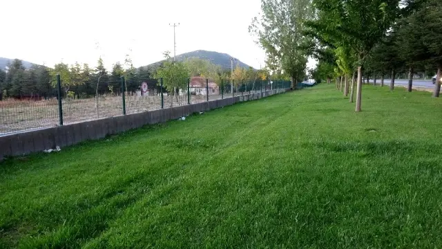 Cinsel saldırı ve gasp üniversitedeki spor salonuna giderken gelmiş Cinsel saldırı ve gasp üniversitedeki spor salonuna giderken gelmiş