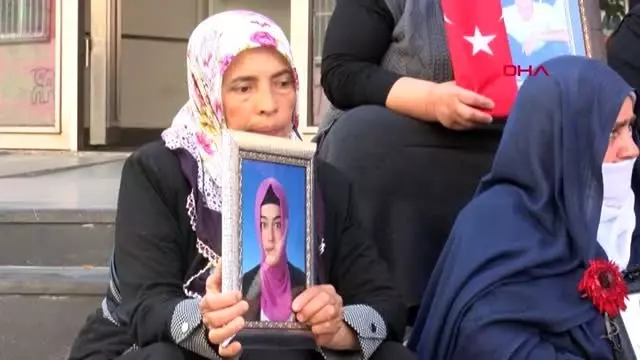 Diyarbakır hdp önündeki eylemde 45'inci gün Diyarbakır hdp önündeki eylemde 45'inci gün