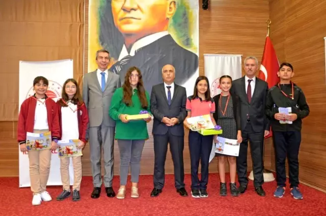 Dünya Gıda Günü'nde açlık ve obezite ile ilgili çarpıcı veriler açıklandı Dünya Gıda Günü'nde açlık ve obezite ile ilgili çarpıcı veriler açıklandı