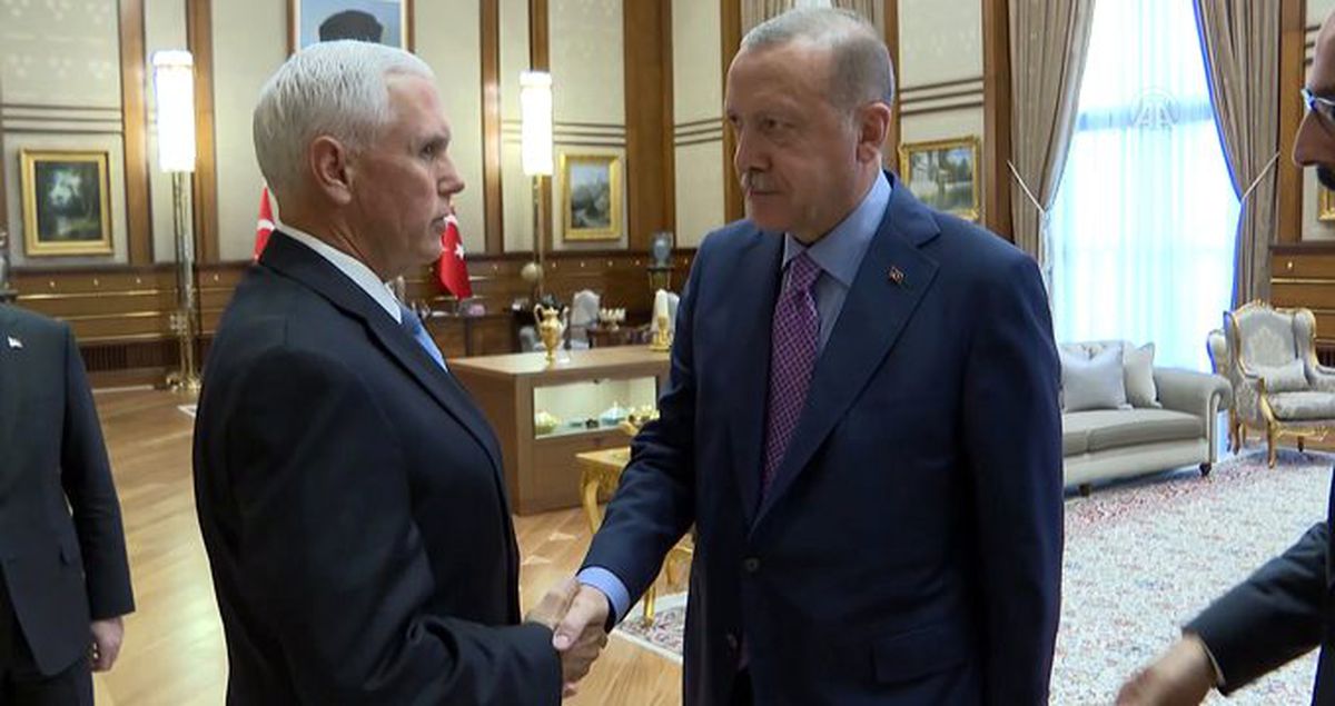 Erdoğan'ın Pence'i karşıladığı anların görüntüsü yayınlandı
