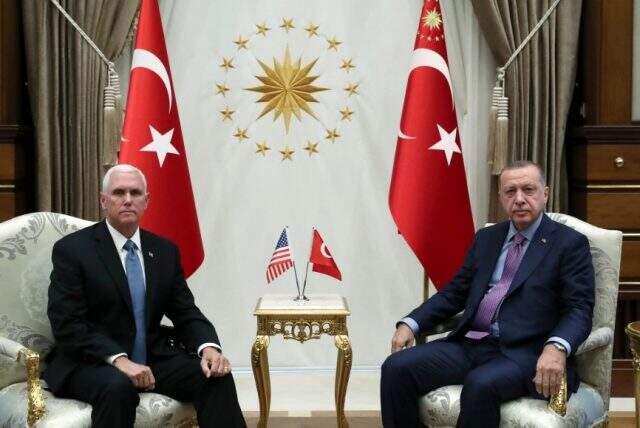Erdoğan'ın Pence'i karşıladığı anların görüntüsü yayınlandı
