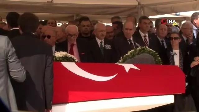 Eski bakanlar Ali Topuz ve Orhan Birgit son yolculuklarına uğurlandı Eski bakanlar Ali Topuz ve Orhan Birgit son yolculuklarına uğurlandı