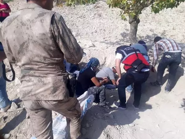 Gaziantep'te tarihi eser operasyonu: 4 gözaltı Gaziantep'te tarihi eser operasyonu: 4 gözaltı