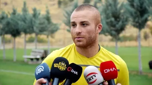 Gökhan Töre: Ay-yıldızlı bayrağı göğsümde her zaman taşıdım Gökhan Töre: Ay-yıldızlı bayrağı göğsümde her zaman taşıdım
