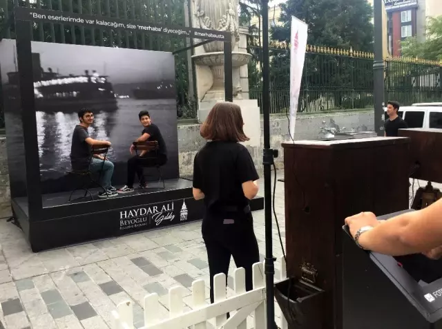 İstiklal Caddesi'nde Ara Güler etkinliği İstiklal Caddesi'nde Ara Güler etkinliği