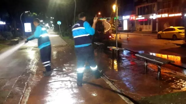 İzmit'in parkları yenilenmeye devam ediyor İzmit'in parkları yenilenmeye devam ediyor