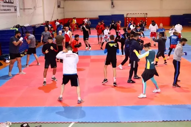Kick Boks Milli Takımı, Demirkazık'ta hazırlanıyor Kick Boks Milli Takımı, Demirkazık'ta hazırlanıyor
