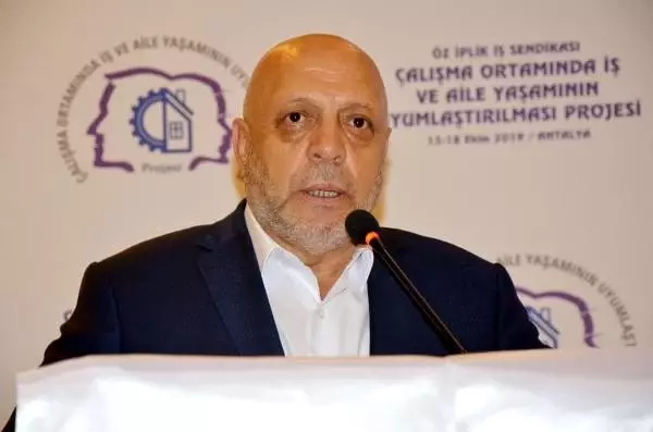 Mahmut Arslan: Kadına şiddetin önüne geçmek için sorumluluk almalıyız Mahmut Arslan: Kadına şiddetin önüne geçmek için sorumluluk almalıyız