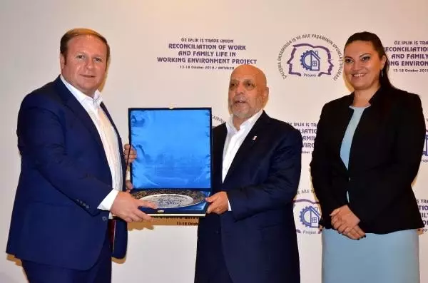 Mahmut Arslan: Kadına şiddetin önüne geçmek için sorumluluk almalıyız Mahmut Arslan: Kadına şiddetin önüne geçmek için sorumluluk almalıyız
