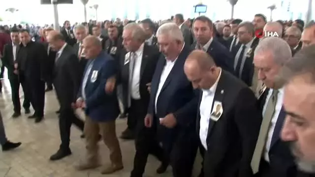 MHP Genel Başkan Yardımcısı Semih Yalçın'ın oğlu son yolculuğuna uğurlandı MHP Genel Başkan Yardımcısı Semih Yalçın'ın oğlu son yolculuğuna uğurlandı