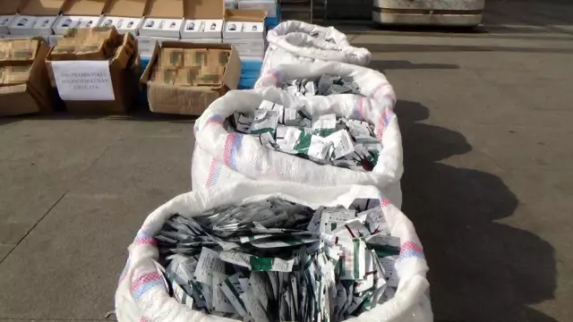 Operasyon düğmesine basıldı, binlerce yasaklı ilaç paketi ele geçirildi Operasyon düğmesine basıldı, binlerce yasaklı ilaç paketi ele geçirildi