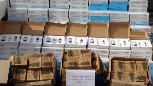 Operasyon düğmesine basıldı, binlerce yasaklı ilaç paketi ele geçirildi Operasyon düğmesine basıldı, binlerce yasaklı ilaç paketi ele geçirildi
