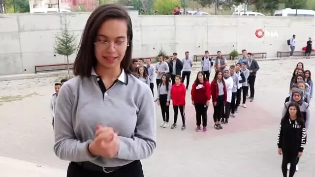 Şehit kızından Barış Pınarı Harekatı'na destek Şehit kızından Barış Pınarı Harekatı'na destek