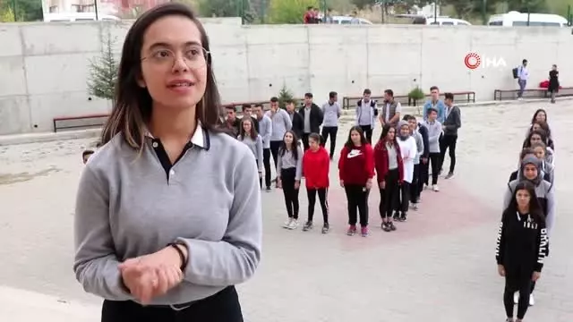Şehit kızından Barış Pınarı Harekatı'na destek Şehit kızından Barış Pınarı Harekatı'na destek