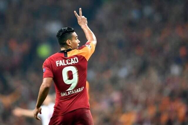 Sevilla, Radamel Falcao'ya talip oldu!