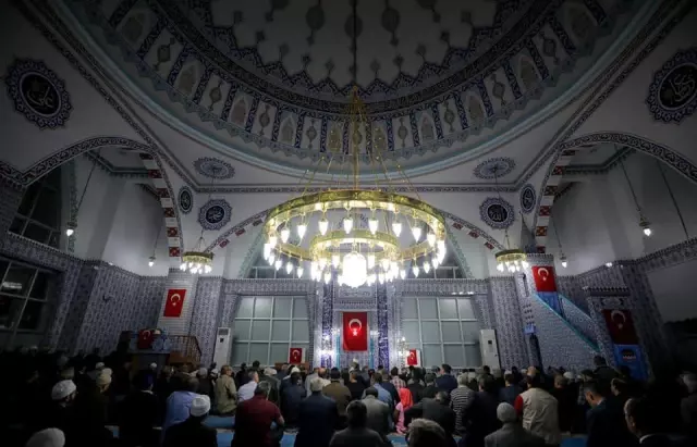 Sincan Belediye Meclisi, ortak bir bildiri ile Barış Pınarı Harekâtı'na destek verdi Sincan Belediye Meclisi, ortak bir bildiri ile Barış Pınarı Harekâtı'na destek verdi