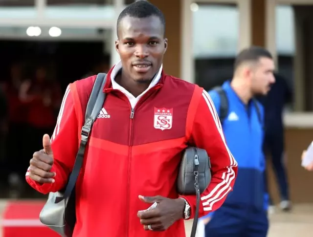 Sivasspor, Galatasaray maçı için İstanbul'a gitti Sivasspor, Galatasaray maçı için İstanbul'a gitti