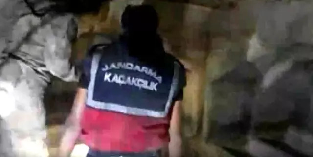 Tarihi eser kaçakçılarına operasyon: 1500 yıllık mezar odaları bulundu Tarihi eser kaçakçılarına operasyon: 1500 yıllık mezar odaları bulundu