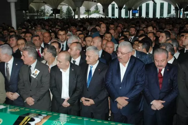 Turan İlteber Yalçın son yolculuğuna uğurlandı Turan İlteber Yalçın son yolculuğuna uğurlandı