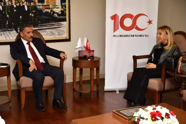 Vali Kaymak'tan kadın girişimcilere destek Vali Kaymak'tan kadın girişimcilere destek