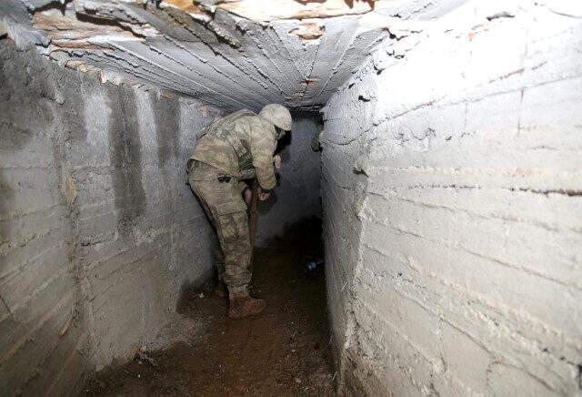 YPG/PKK'lı teröristler, Tel Abyad'da tünelle kıstırıldı