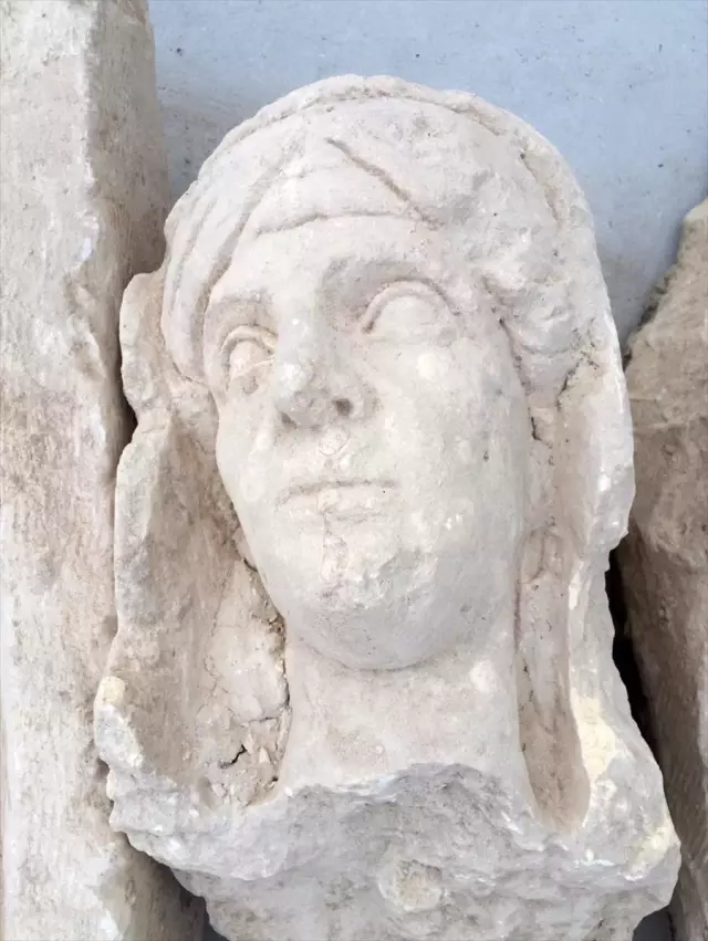 Zeugma Antik Kenti'nde kaçak kazı operasyonu Zeugma Antik Kenti'nde kaçak kazı operasyonu