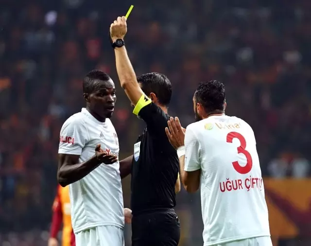 5 gollü karşılaşmada kazanan Galatasaray 5 gollü karşılaşmada kazanan Galatasaray