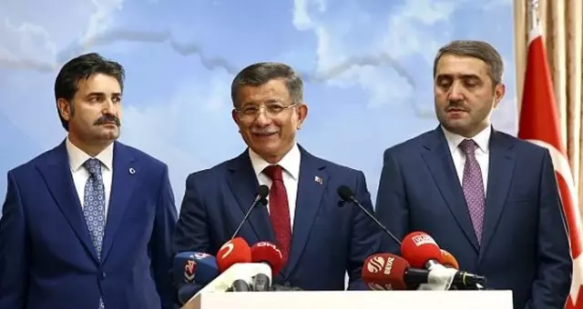 Ahmet Davutoğlu harekete geçti! Yeni partinin ilk buluşması gerçekleşiyor Ahmet Davutoğlu harekete geçti! Yeni partinin ilk buluşması gerçekleşiyor