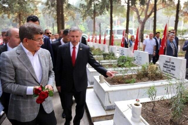 Ahmet Davutoğlu harekete geçti! Yeni partinin ilk buluşması gerçekleşiyor